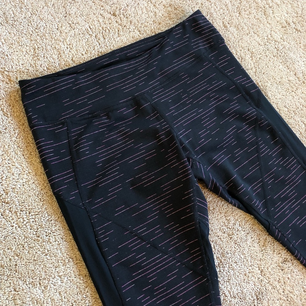 Black Zella Cropped Leggings with pink accents